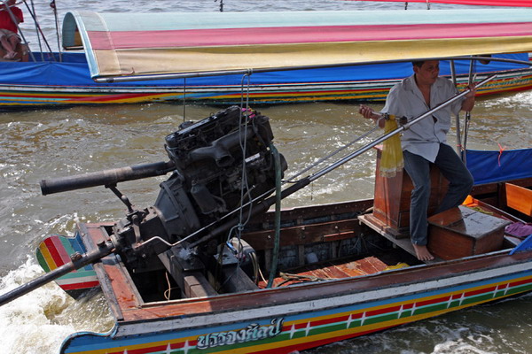  Thailand Bangkok Таиланд - Банкок отзыв - Такие мощные движки на легких лодочках, Мерседес позавидует.