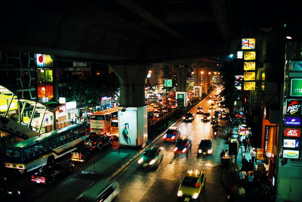  Thailand Bangkok Таиланд - Банкок отзыв - Вечером на улицах
