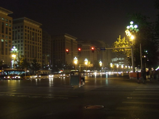 Вечерний Пекин Вид центрального проспекта