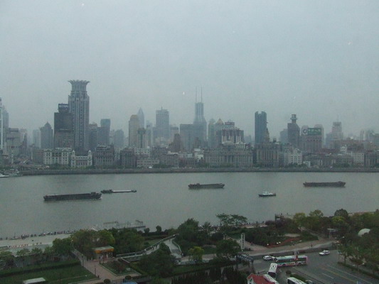 Вид на Бунд с торгового центра Шанхая shanhai