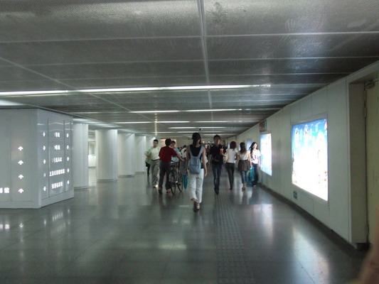 Длинные Переходы метро Шанхая shanhai